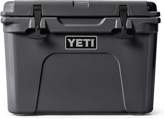 YETI Tundra 35 Cool Box – Rotomolded Portable Cooler Box with PermaFrost Insulation – Fits 39 Cans or 13.2 kg Ice – Tough Ice Cooler for Camping, Fishing & Outdoor Use