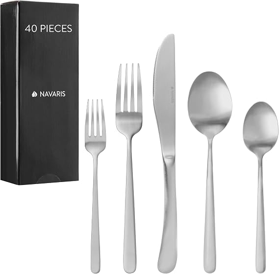 Navaris Silverware Set - 40-Piece 18/0 Stainless Steel Kitchen Cutlery Sets with Satin Silver Finish - Versatile Dinner Knives and Forks and Spoons Dinner Set for 8 People