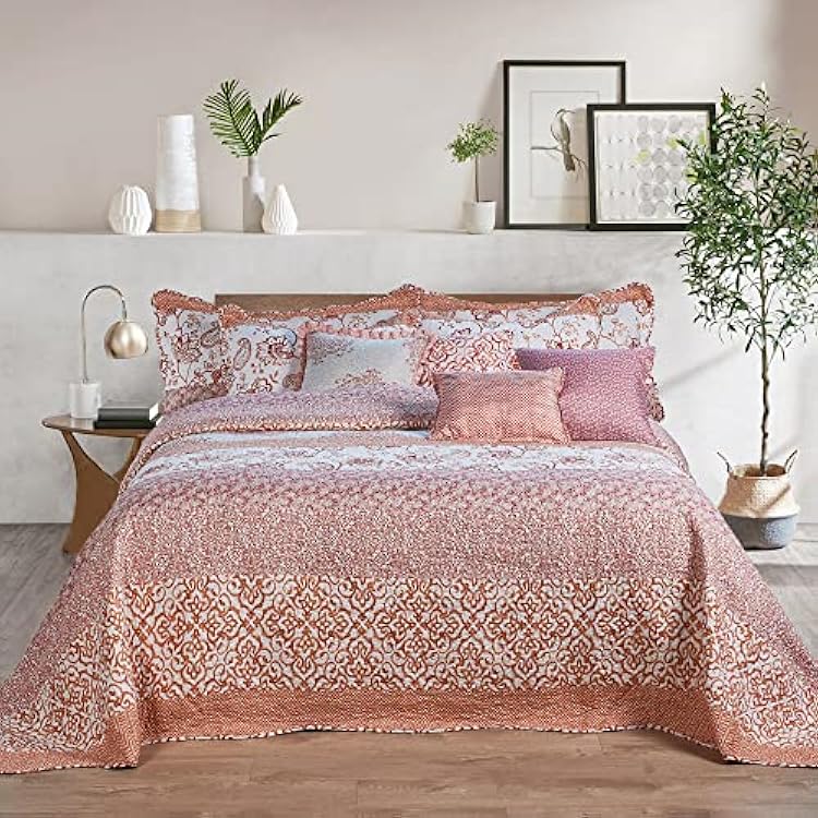 Home Soft Things 9 Piece Printed Striped Bedspread Set, Soft Lightweight Reversible Quilt Coverlet Bedding Set Cover for All Season, Oversize King 122 x 106, Coral Chevron