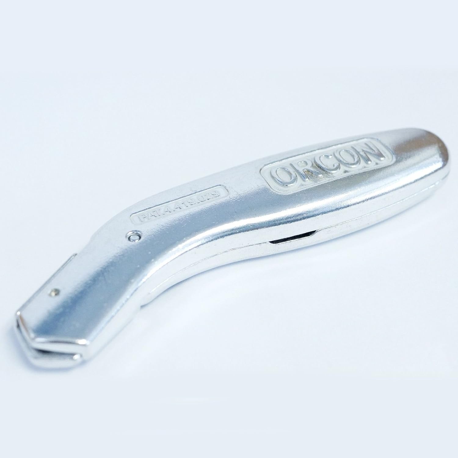 Action Carpet Knife