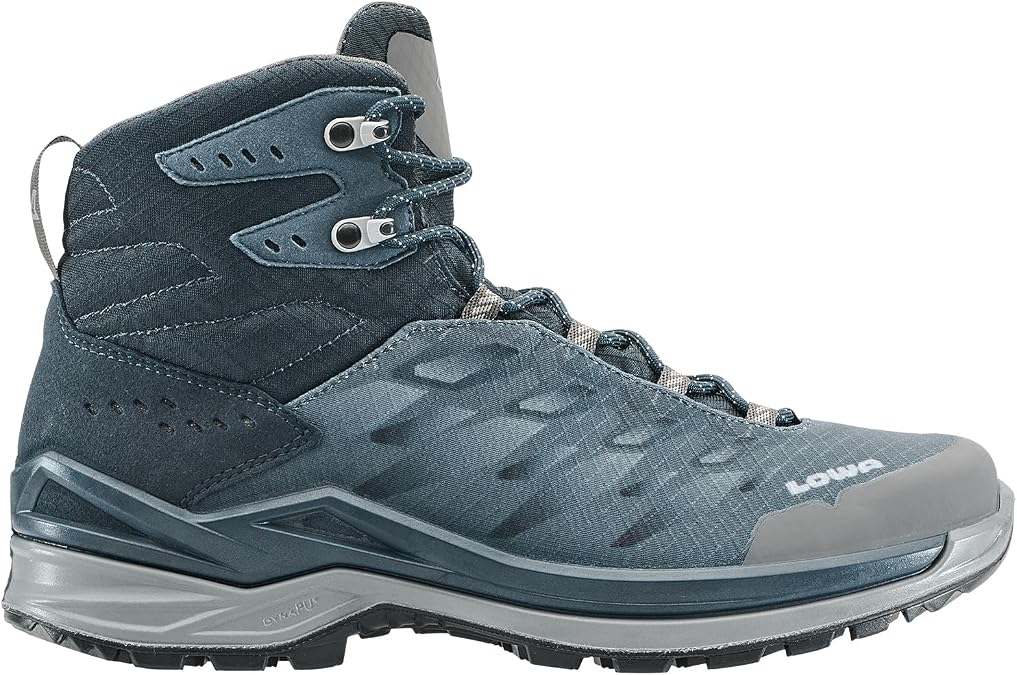 LOWA Boots medium Ferrox GTX Mid
