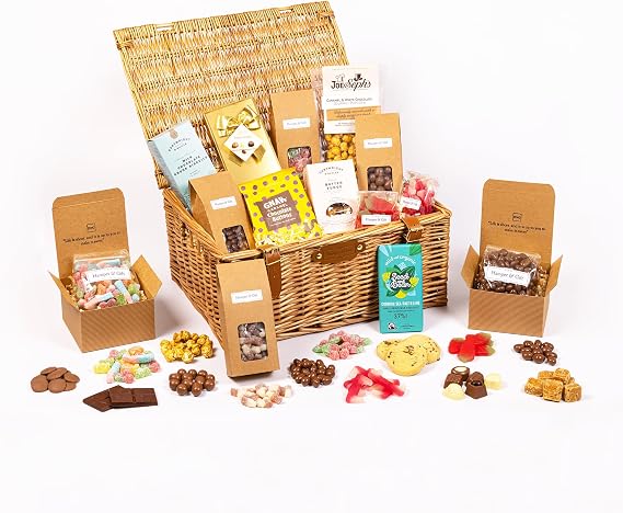Deluxe Chocolate & Sweet Hamper Gift || Large Hamper filled with Chocolate, Pick & Mix Sweets and Luxury Biscuits & Fudge || Food Gift for Xmas, Birthdays or Housewarming || The Hamper & Gift Co.