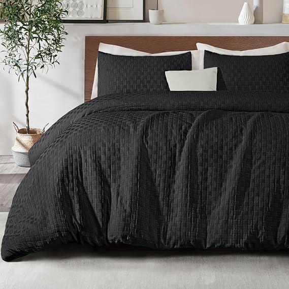 Whale Flotilla Jacquard Checkered Extra Soft King Comforter Set, Black