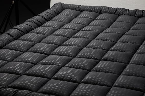 Black and White Queen Mattress Pad