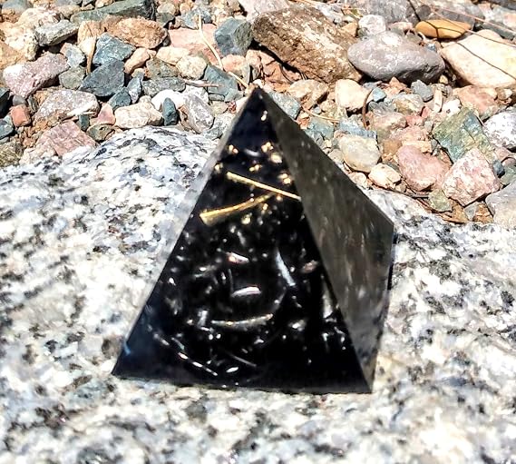 Pyramid Orgone Generator, Orgonite Energy Accumulator Tower Buster, EMF Protection (Black)