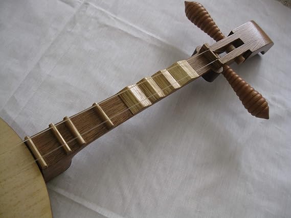 Chinese Moon Guitar (Yueqin or Yueiqin) 2 Strings Hand-Crafted Folklore Guitar Southern China/Taiwan